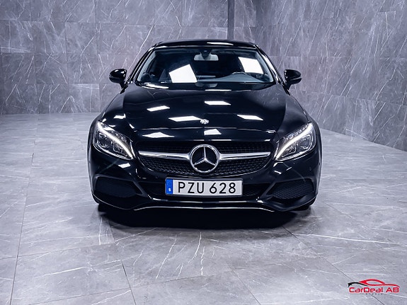 Mercedes-Benz C200 2 of 26