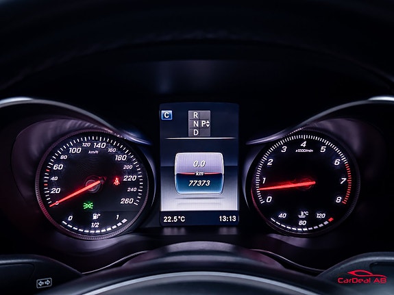Mercedes-Benz C200 18 of 26