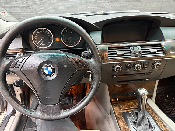 BMW 525d 11 of 14