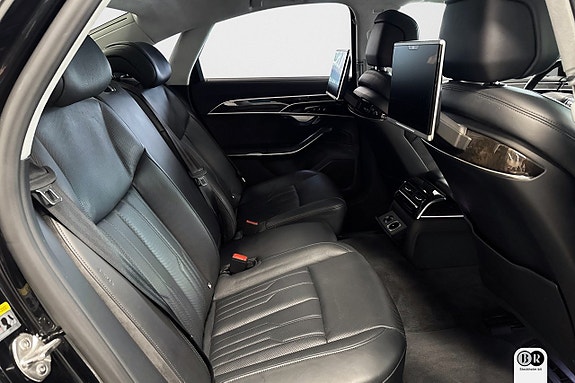 Audi A8 9 of 19