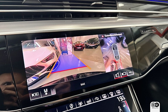 Audi A8 12 of 19