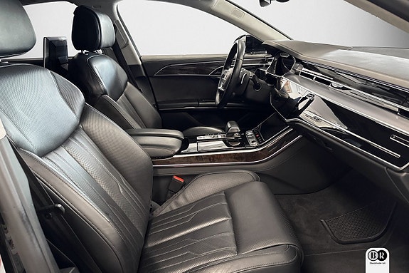 Audi A8 5 of 19