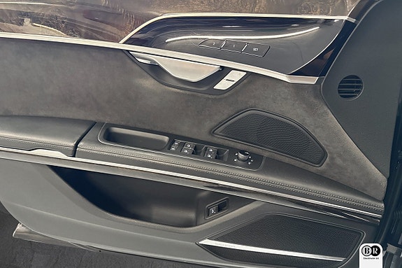 Audi A8 15 of 19