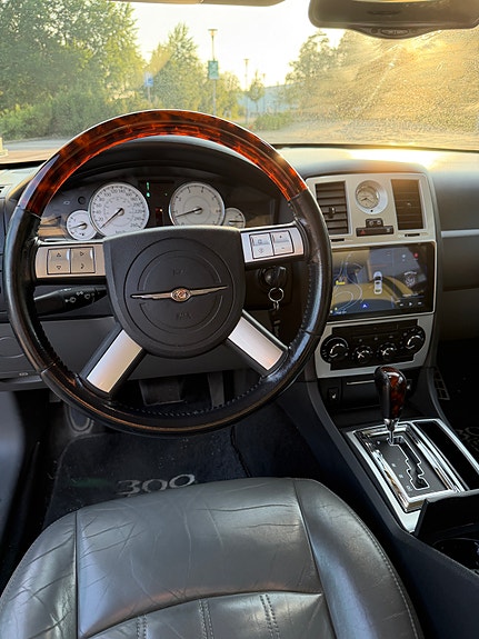 Chrysler 300C 4 of 4