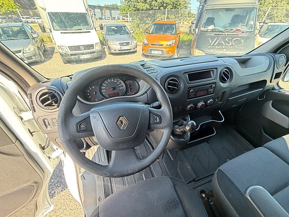 Renault Master 8 of 11