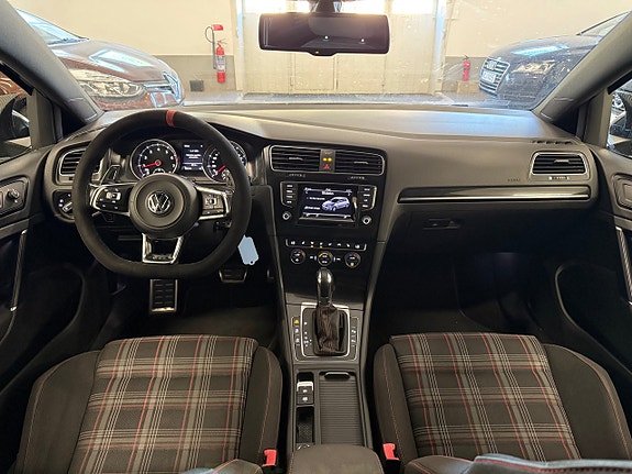 Volkswagen Golf I 8 of 18