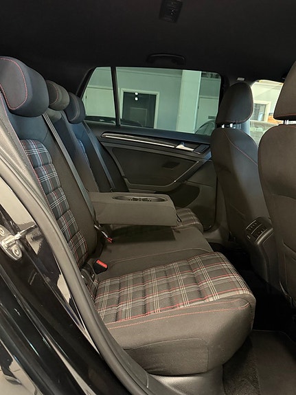 Volkswagen Golf I 18 of 18
