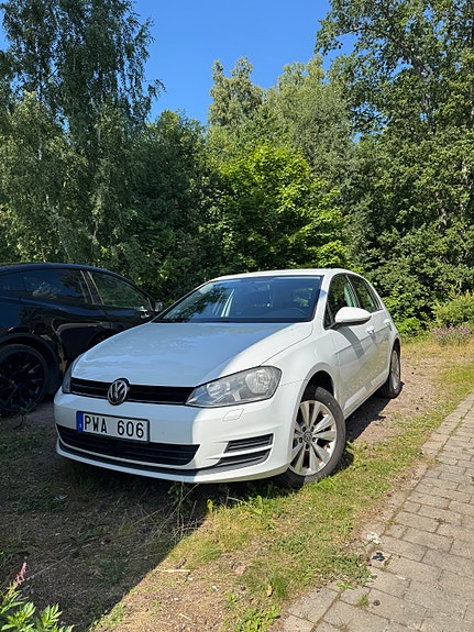 Volkswagen Golf VII 2 of 5