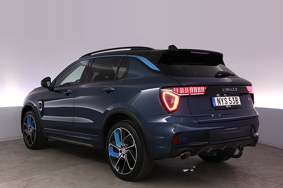 Lynk & Co 01 4 of 27