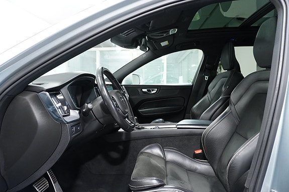 Volvo XC60 9 of 27