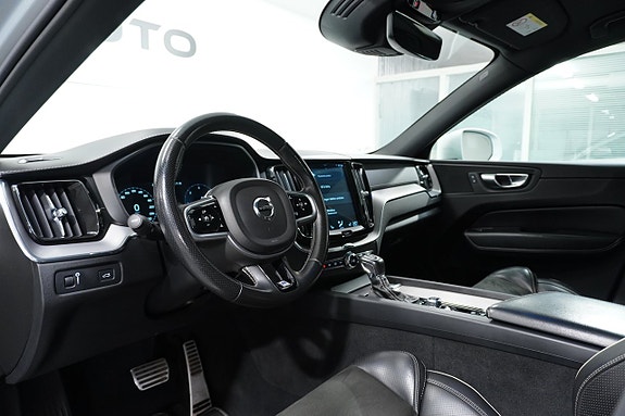 Volvo XC60 16 of 27