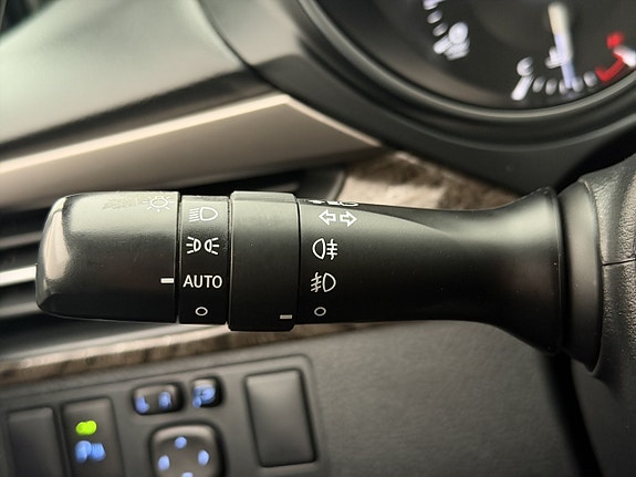 Toyota Avensis 25 of 30