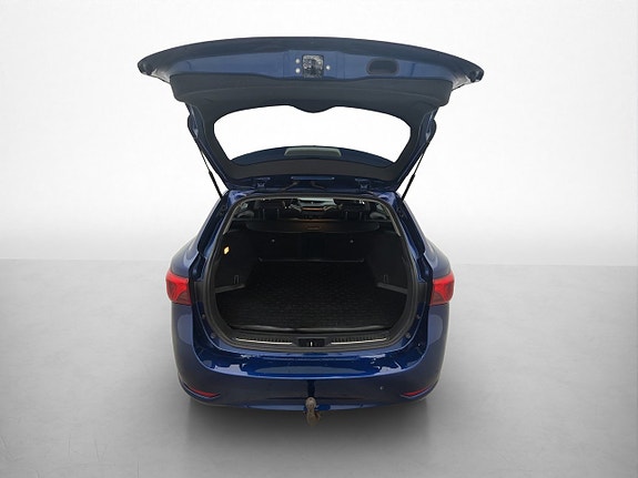 Toyota Avensis 6 of 30