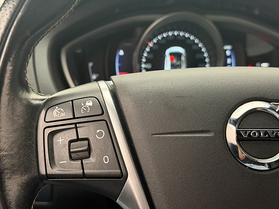 Volvo V40 24 of 30