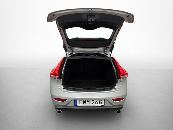 Volvo V40 28 of 30