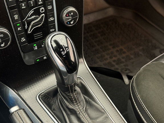 Volvo V40 22 of 30