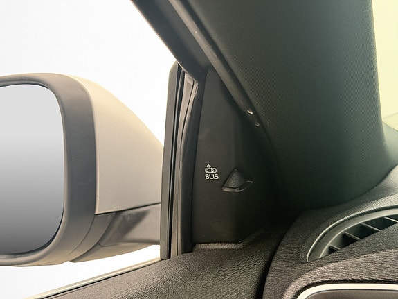 Volvo V40 26 of 30