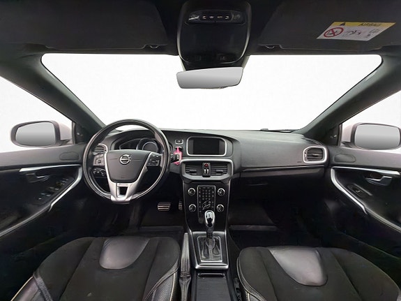 Volvo V40 12 of 30