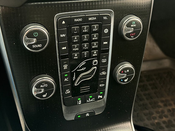 Volvo V40 21 of 30