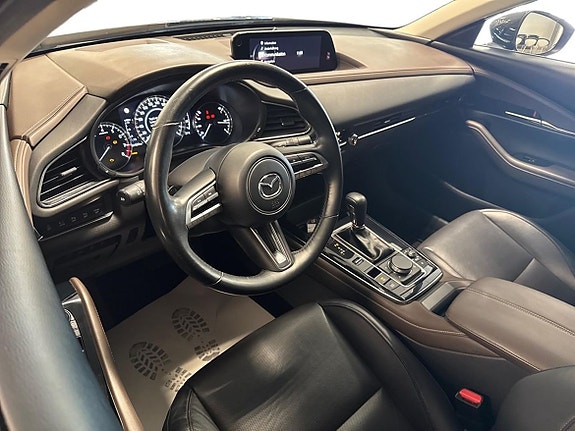 Mazda CX-30 6 of 14