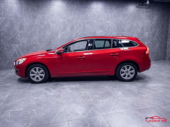 Volvo V60 4 of 5