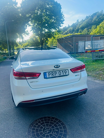 Kia Optima 3 of 5