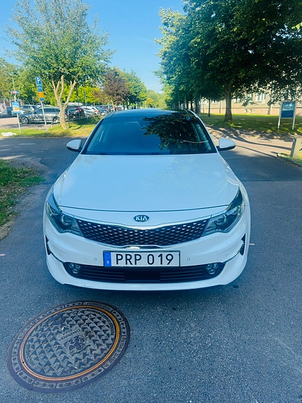 Kia Optima 2 of 5
