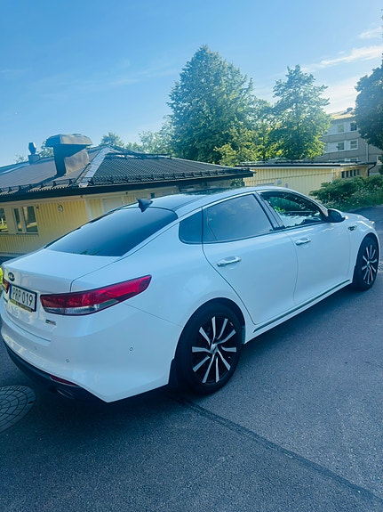 Kia Optima 4 of 5