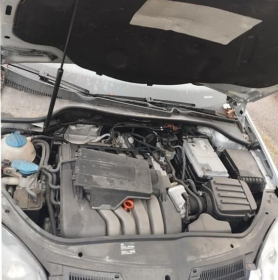 Volkswagen Golf V 6 of 8