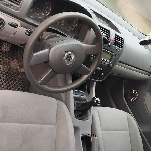 Volkswagen Golf V 4 of 8