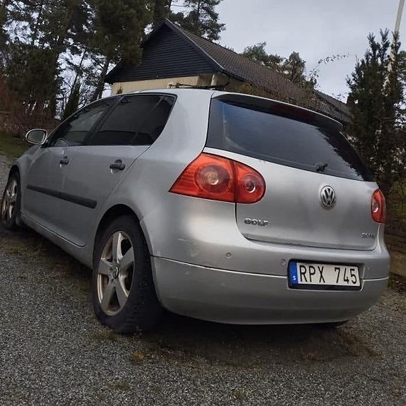 Volkswagen Golf V 3 of 8