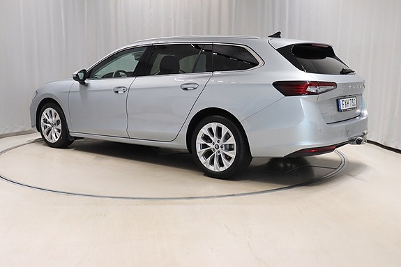Skoda Superb 6 of 12