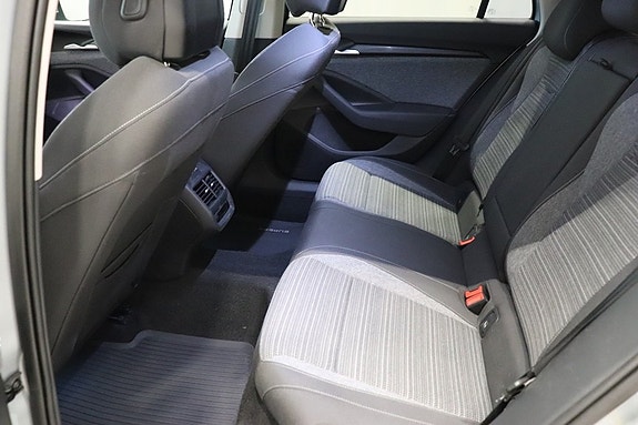 Skoda Superb 9 of 12