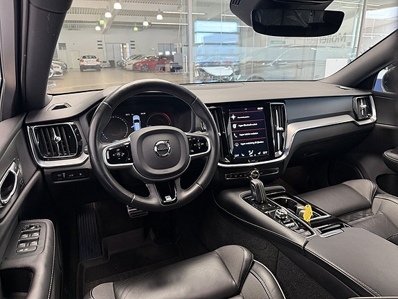 Volvo V60 17 of 22