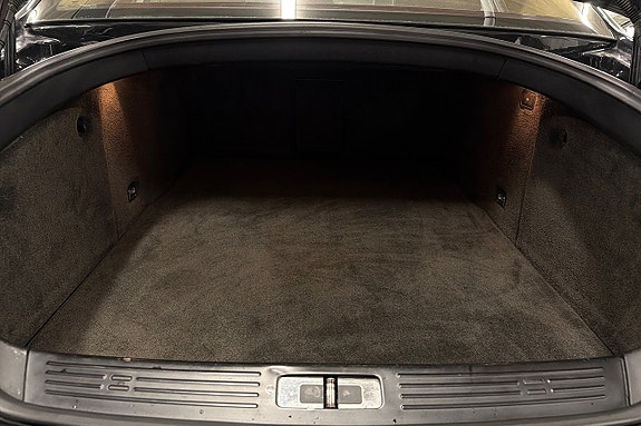 Bentley Continental Flying Spur 23 of 26