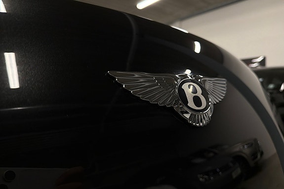 Bentley Continental Flying Spur 24 of 26