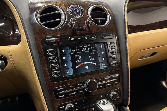 Bentley Continental Flying Spur 15 of 26
