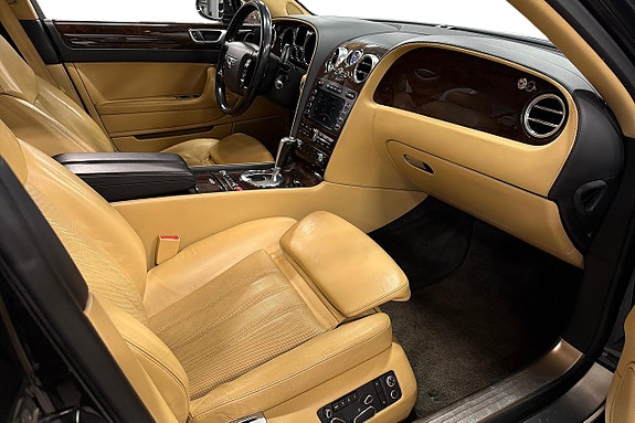 Bentley Continental Flying Spur 13 of 26