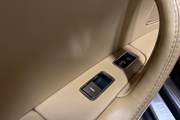 Bentley Continental Flying Spur 25 of 26
