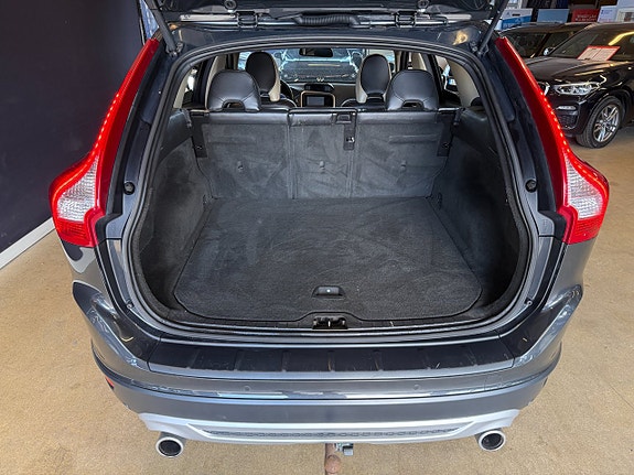 Volvo XC60 11 of 14