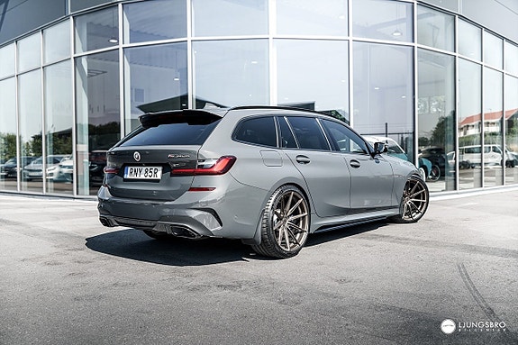 BMW M340d 2 of 29