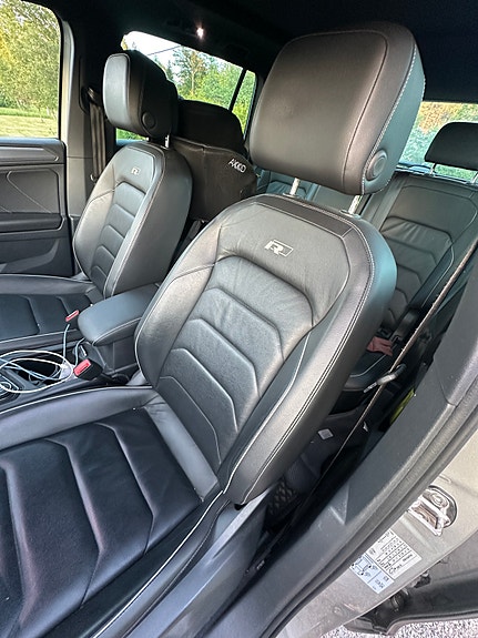 Volkswagen Tiguan 3 of 4