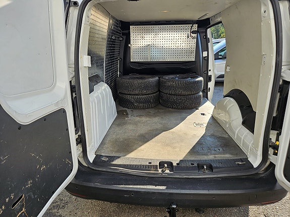 Volkswagen Caddy Maxi 14 of 27