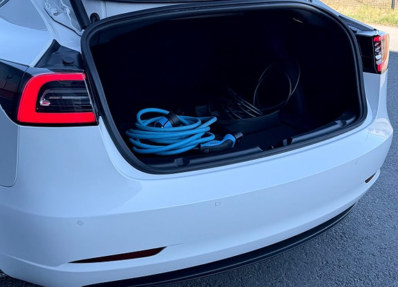 Tesla Model 3 29 of 29