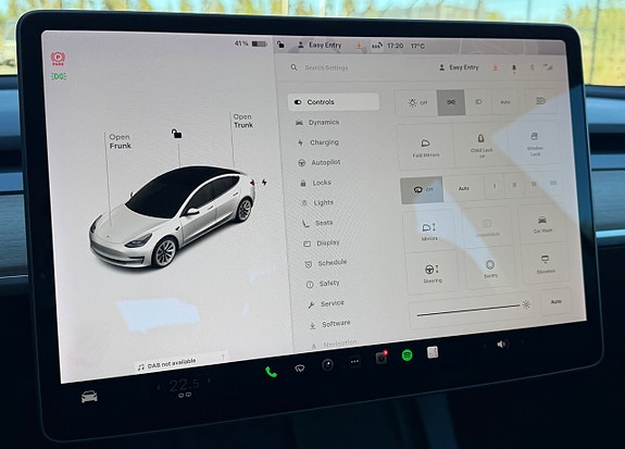 Tesla Model 3 14 of 29