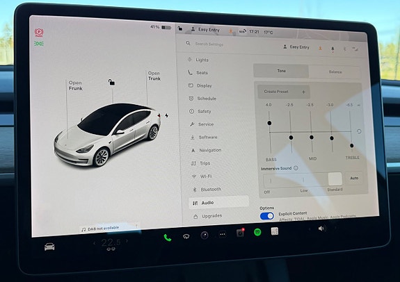 Tesla Model 3 26 of 29