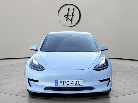 Tesla Model 3 3 of 29