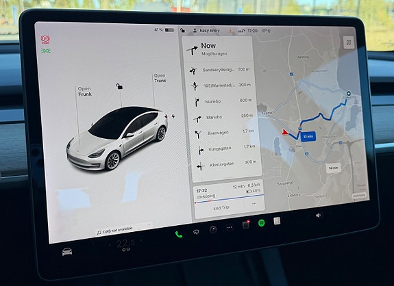 Tesla Model 3 10 of 29