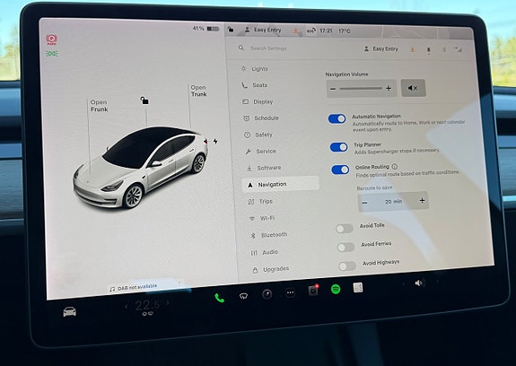 Tesla Model 3 25 of 29