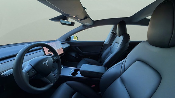 Tesla Model 3 5 of 29